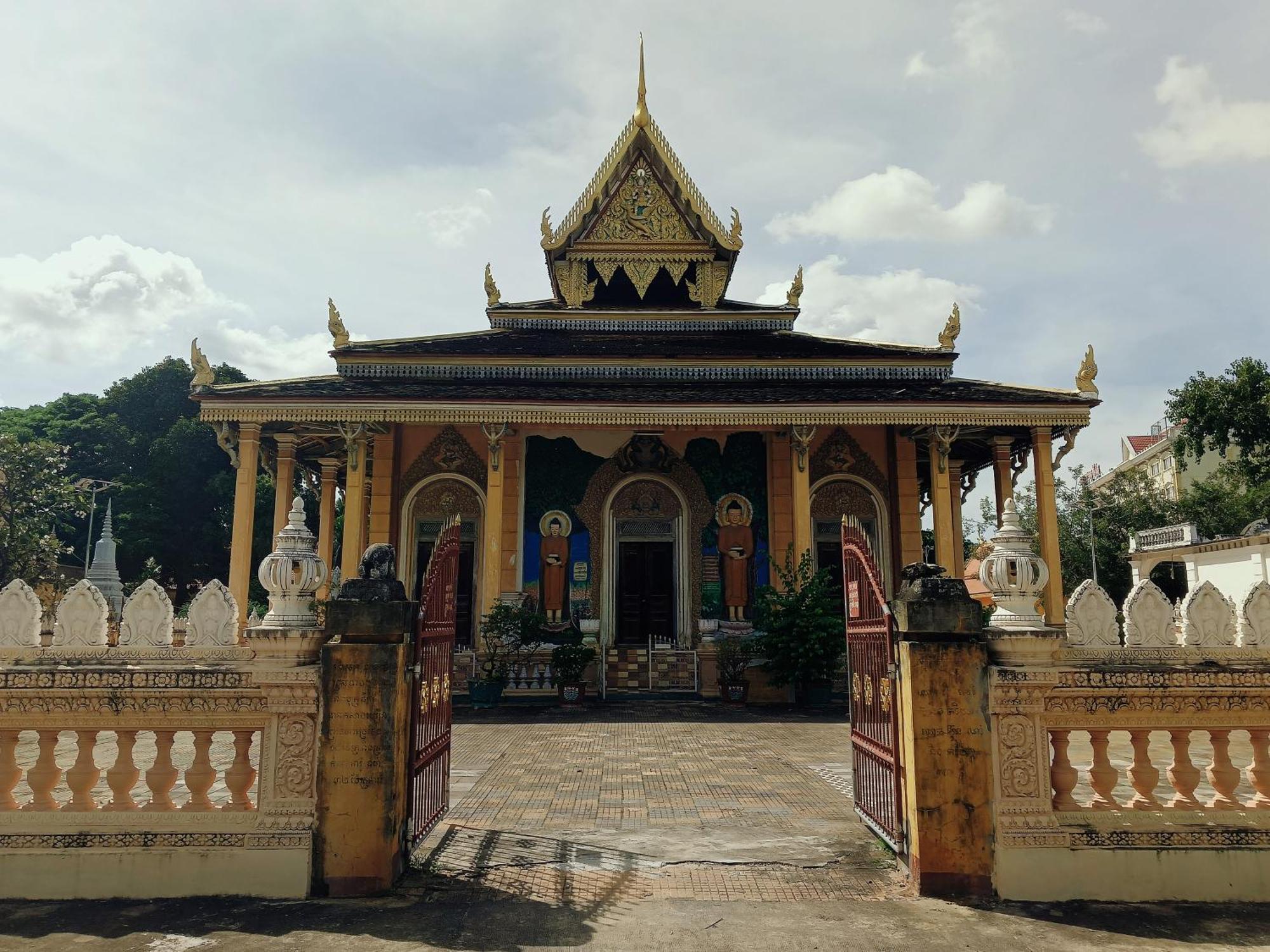 Family Batcave Homestay Battambang Exterior foto
