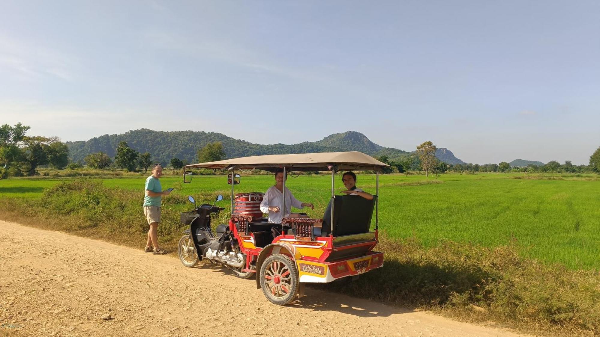 Family Batcave Homestay Battambang Exterior foto